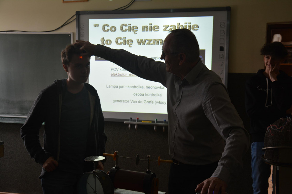 Konkurs przyrodniczy i konkurs matematyczny w Kasprowiczu