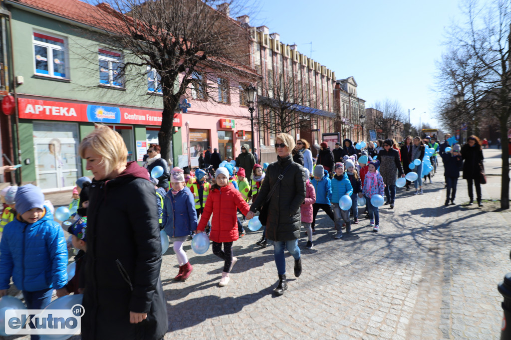 Marsz na niebiesko