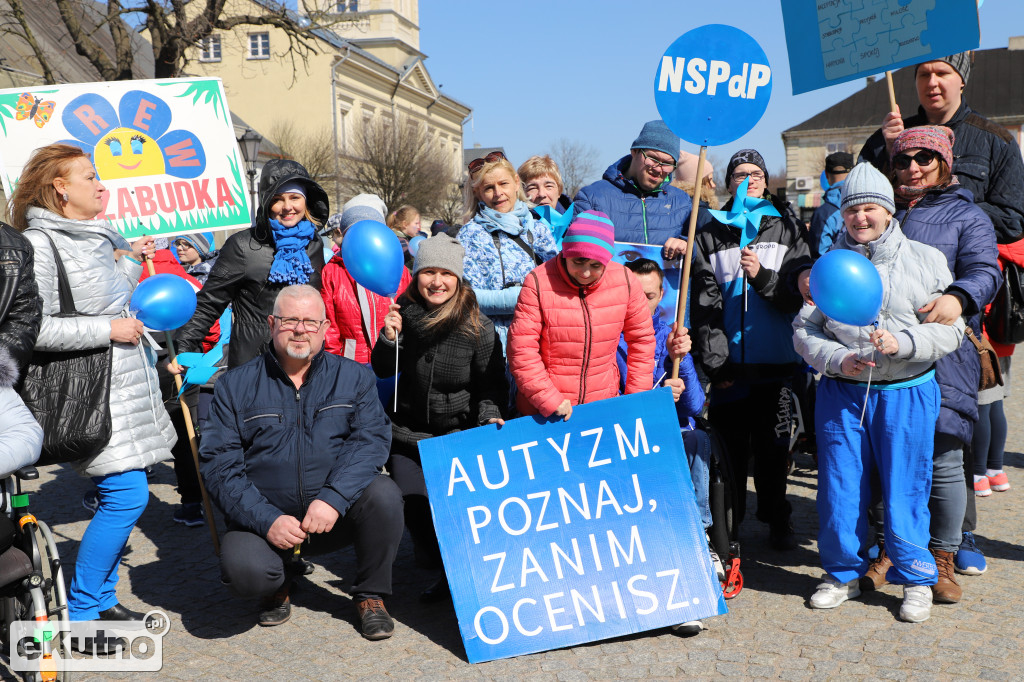 Marsz na niebiesko