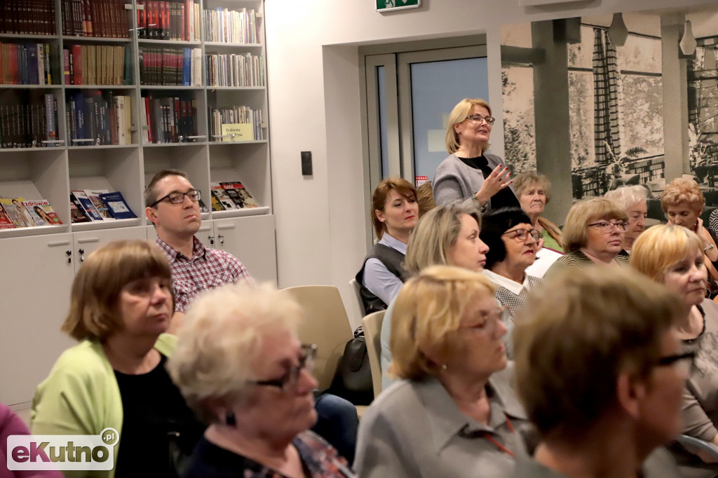 Dorota Masłowska w bibliotece