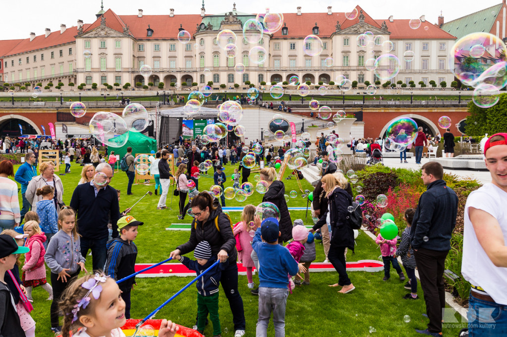 Promocja miasta róż w Warszawie
