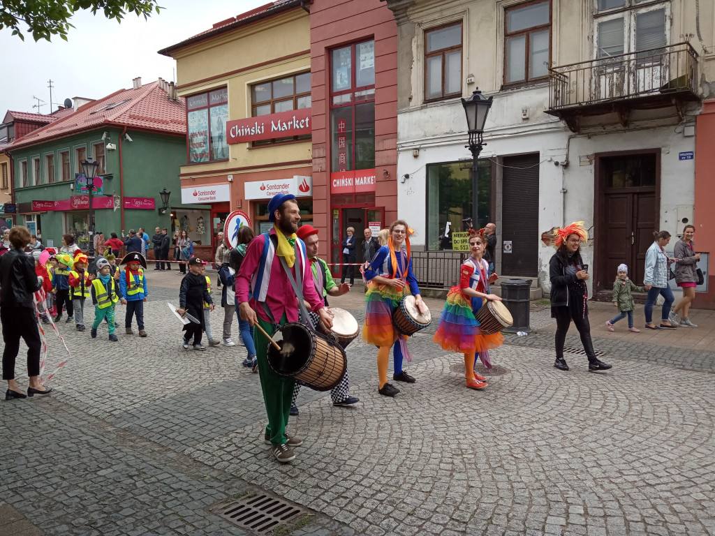 Kolorowa fantastyczna parada