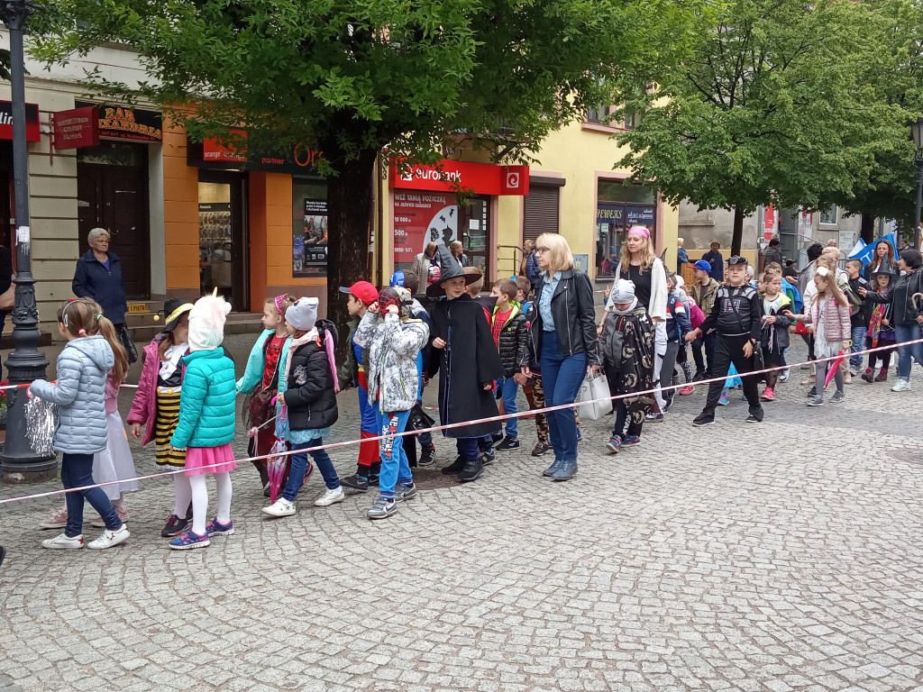 Kolorowa fantastyczna parada