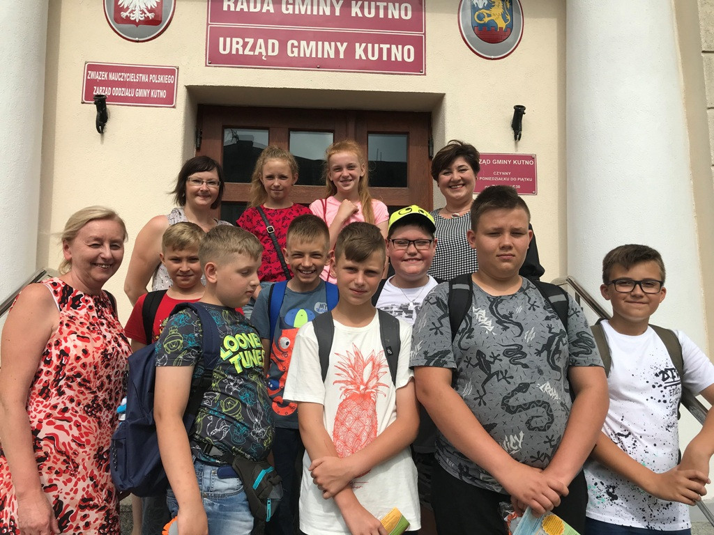 Jak się pracuje w urzędzie?