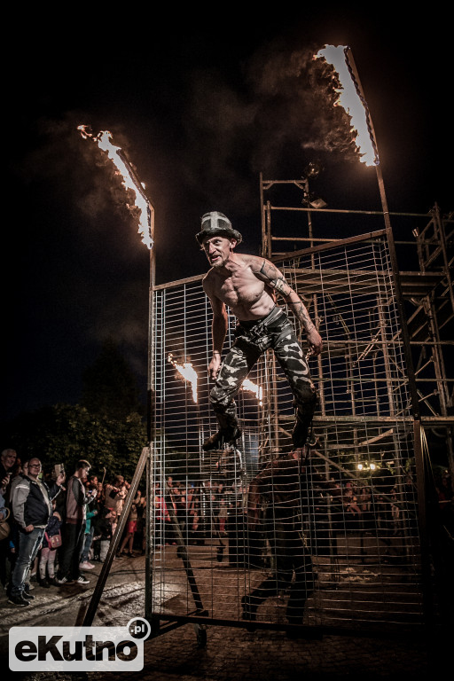 X Fireproof rozpoczęty
