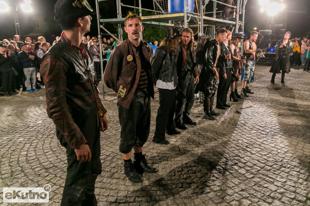 X Fireproof rozpoczęty