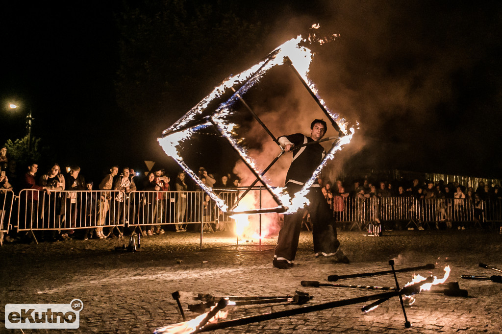 X Fireproof rozpoczęty