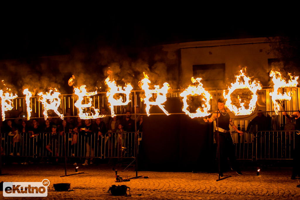 Niesamowity II dzień Fireproof 2019