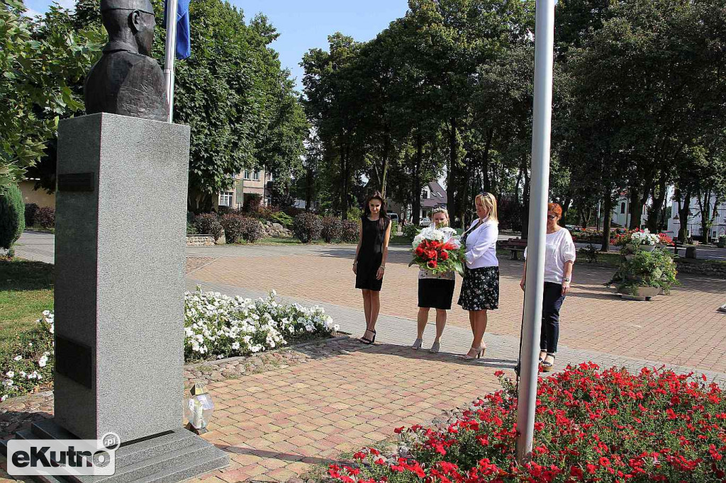Pamiętają o gen. W. Andersie