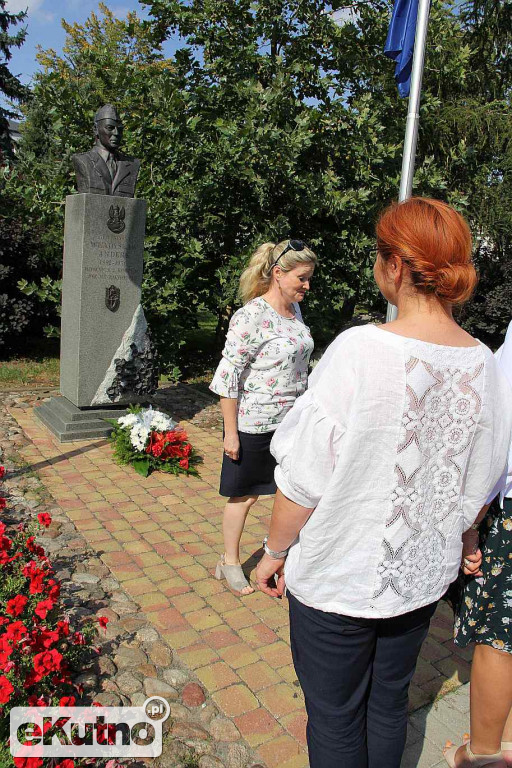 Pamiętają o gen. W. Andersie