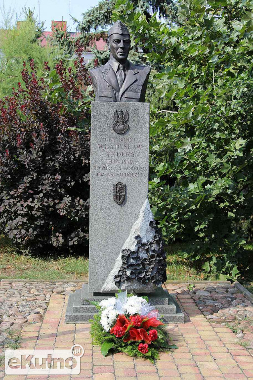 Pamiętają o gen. W. Andersie