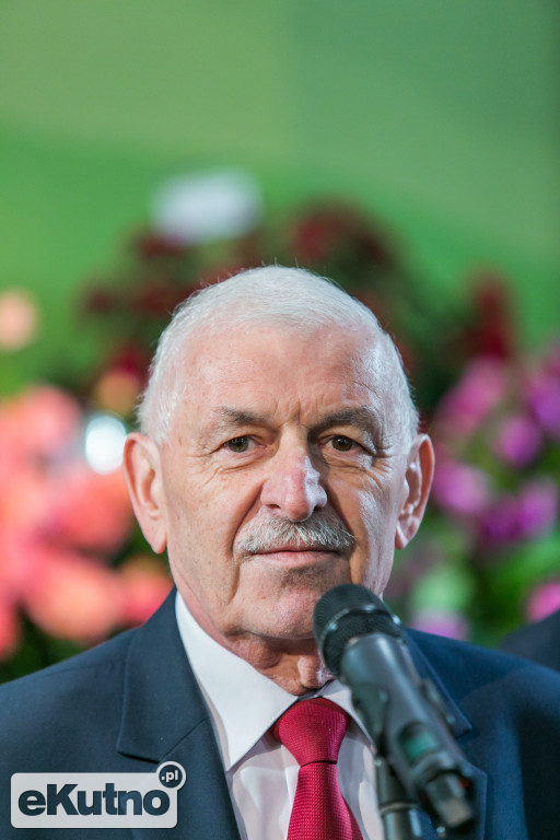 Blisko ziemi, blisko nieba...