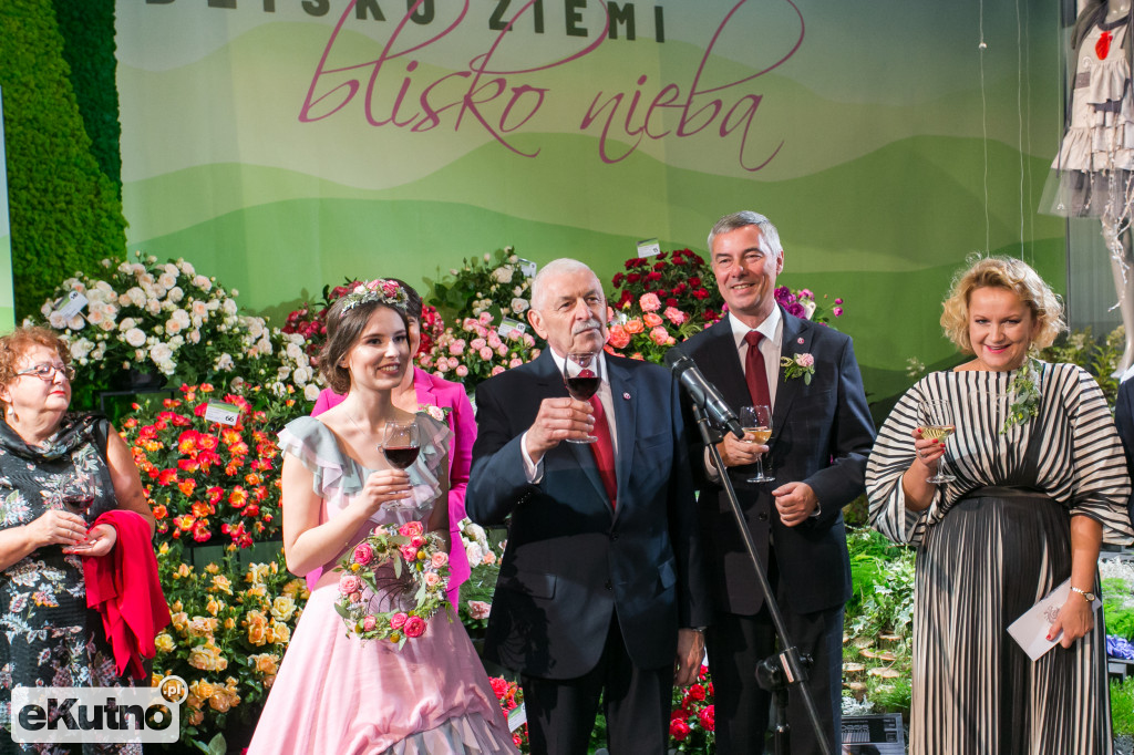 Blisko ziemi, blisko nieba...