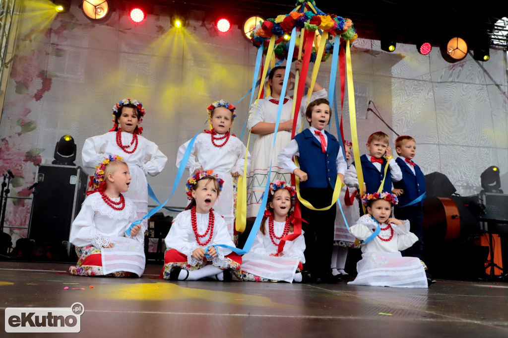 Taniec ludowy podczas ŚR 2019