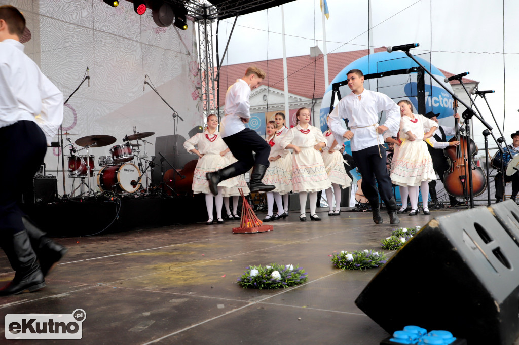 Taniec ludowy podczas ŚR 2019