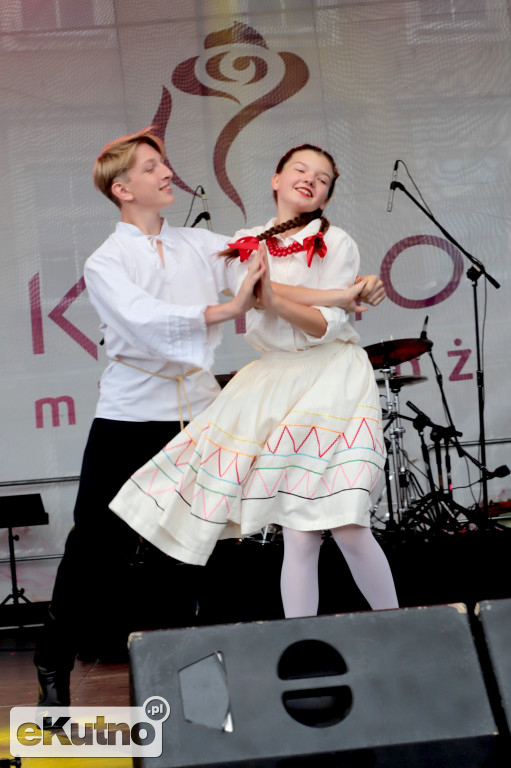 Taniec ludowy podczas ŚR 2019