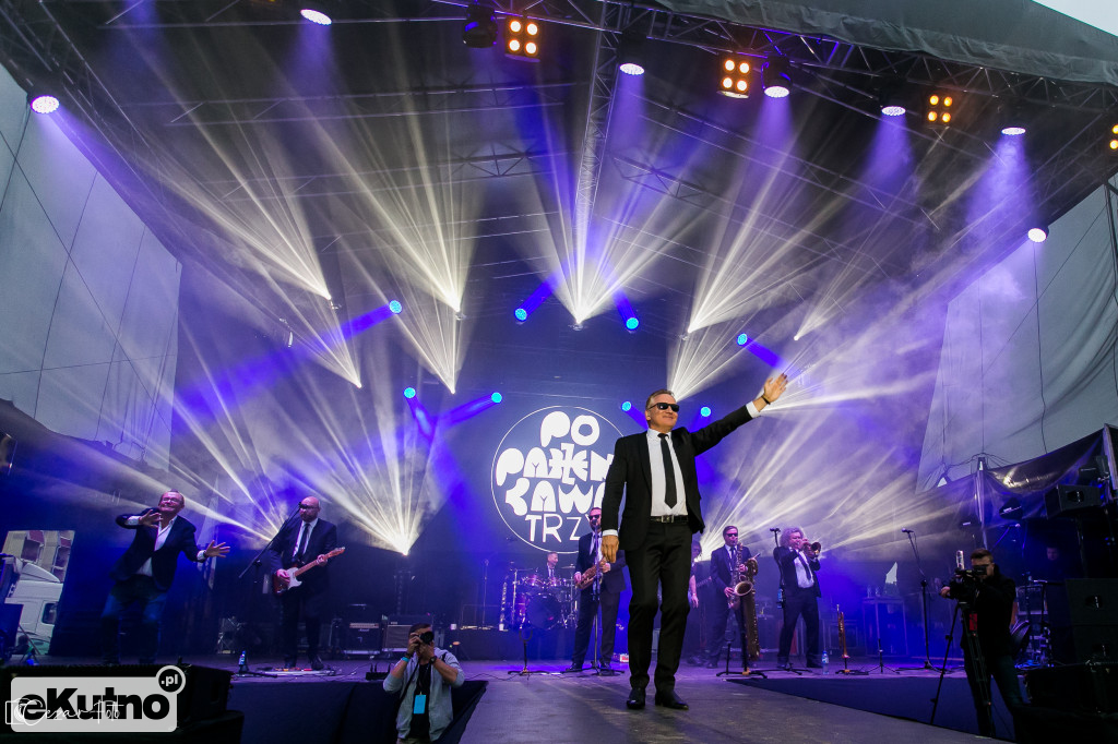 Poparzeni Kawą Trzy porwali publiczność