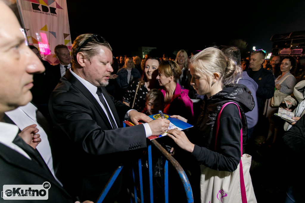 Poparzeni Kawą Trzy porwali publiczność
