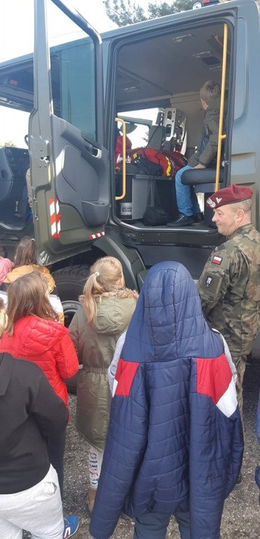 Wycieczka do jednostki wojskowej