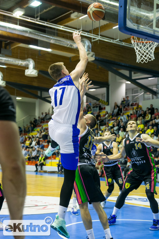 Polfarmex Kutno - Księżak Łowicz 82-91