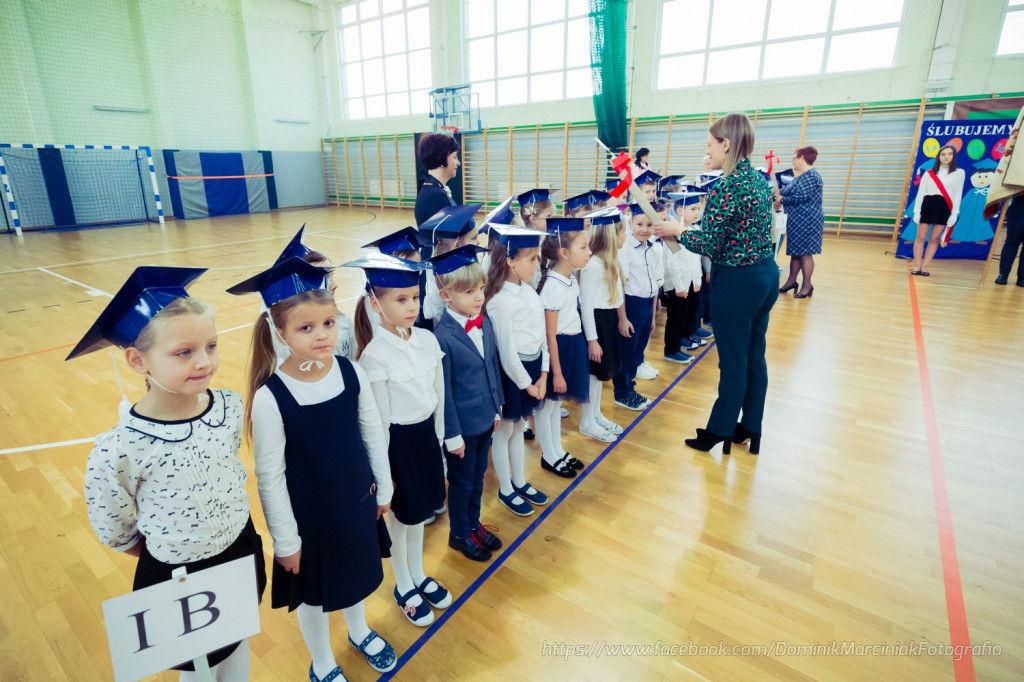 Ślubowanie klas pierwszych w Jedynce