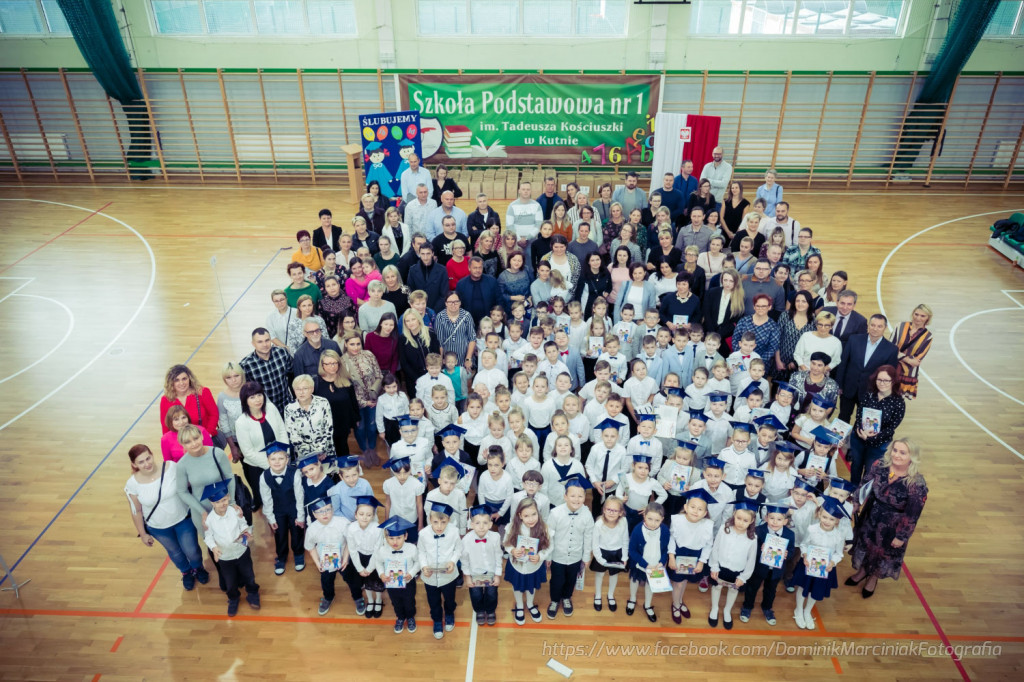Ślubowanie klas pierwszych w Jedynce