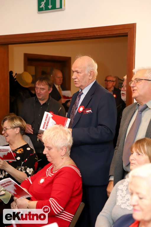 Dla Niepodległej w Dworku Modrzewiowym