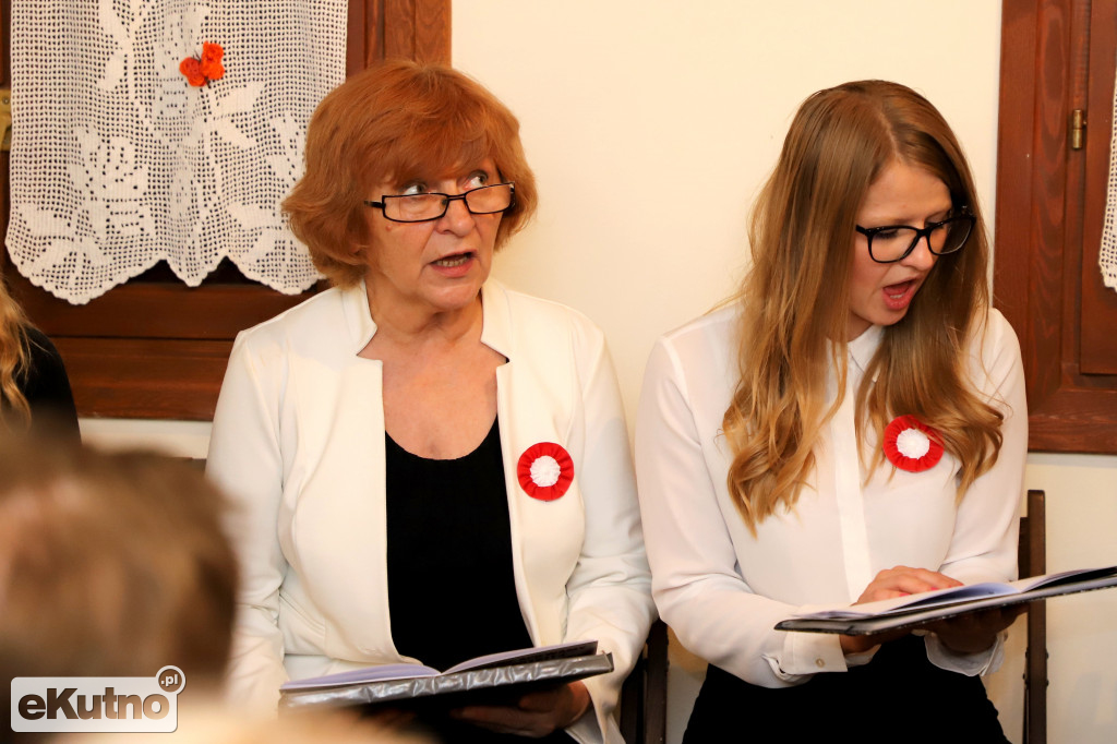 Dla Niepodległej w Dworku Modrzewiowym