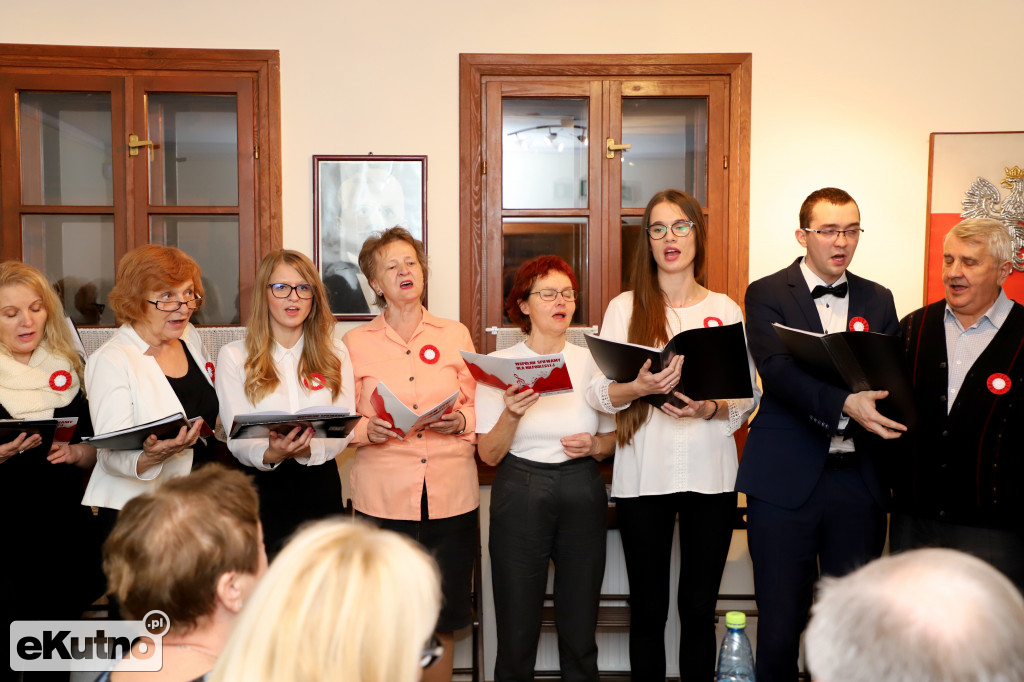 Dla Niepodległej w Dworku Modrzewiowym