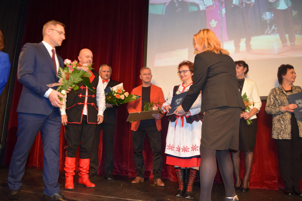 Nagrody dla artystów ludowych
