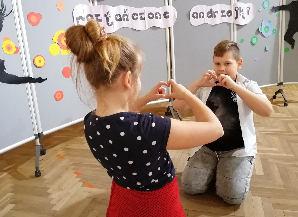 Andrzejkowy konkurs taneczny w SP nr 6