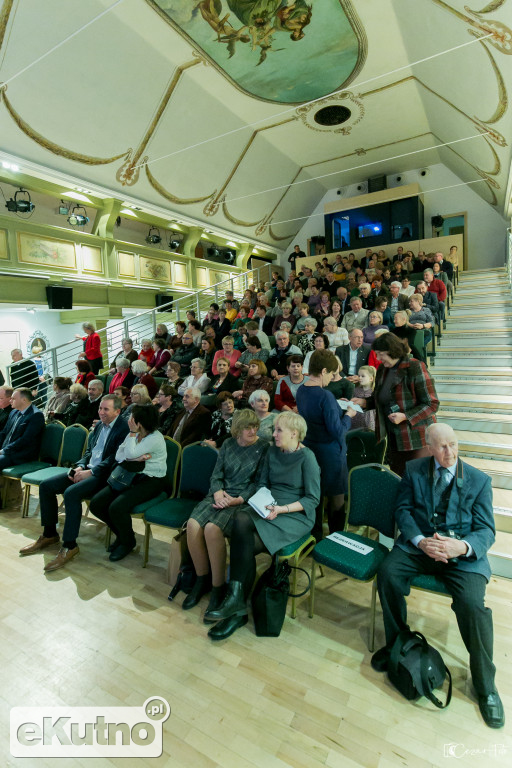 Kutnowskie Zeszyty Regionalne Tom XXIII
