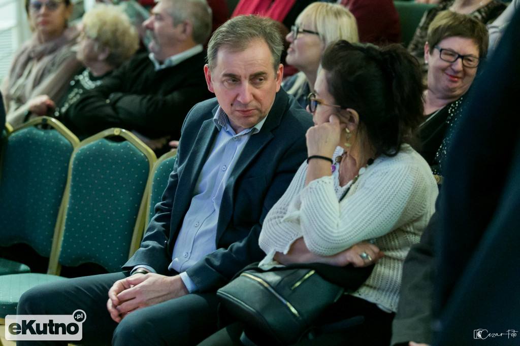 Kutnowskie Zeszyty Regionalne Tom XXIII