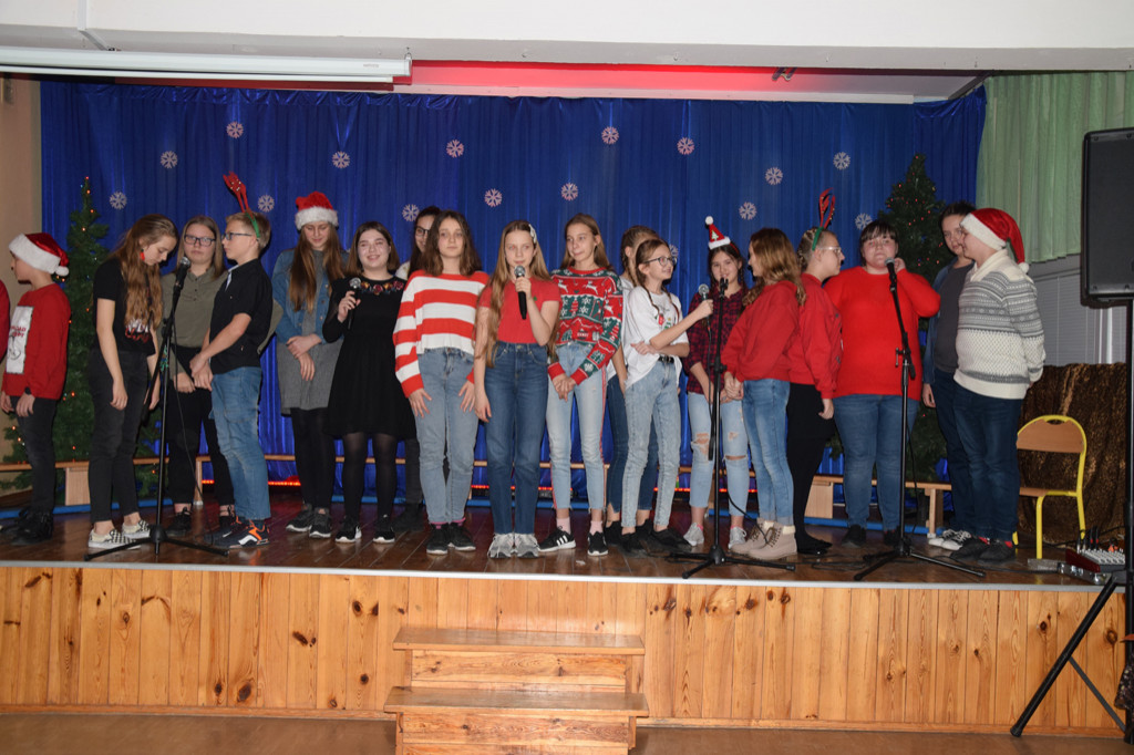 Wspólne kolędowanie w SP nr 1