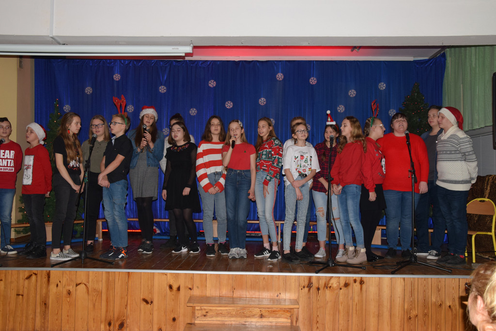 Wspólne kolędowanie w SP nr 1