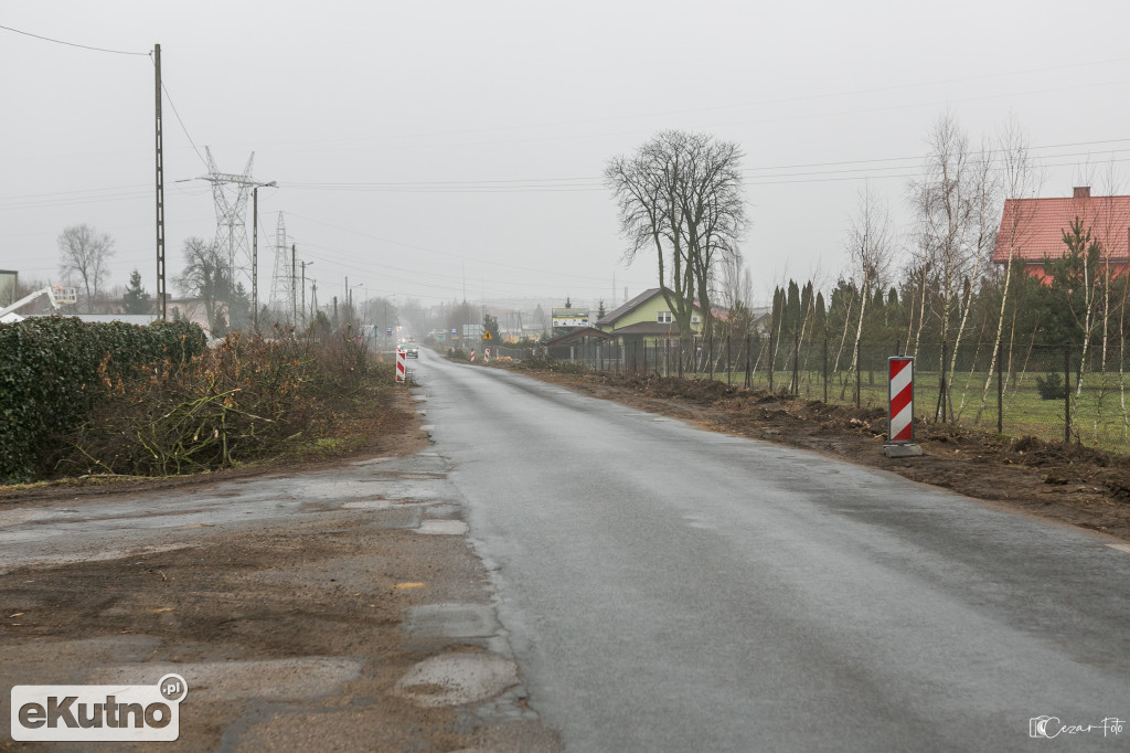 Budowa drogi w Gołębiewie