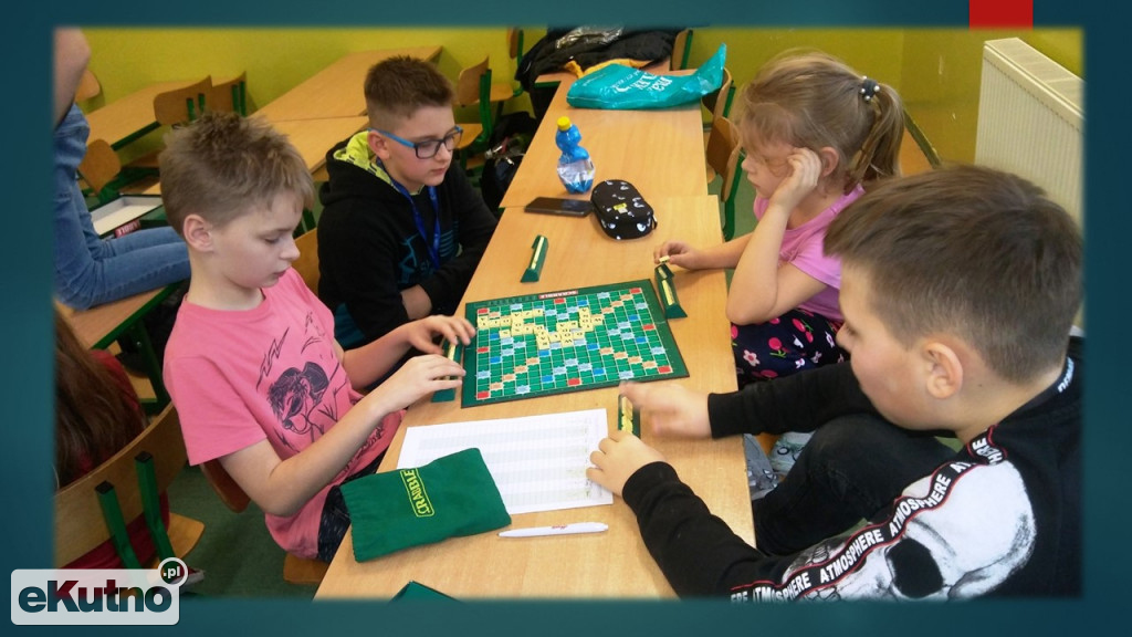 Szachy i scrabble w Szóstce