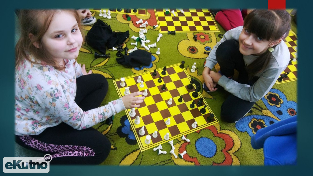 Szachy i scrabble w Szóstce