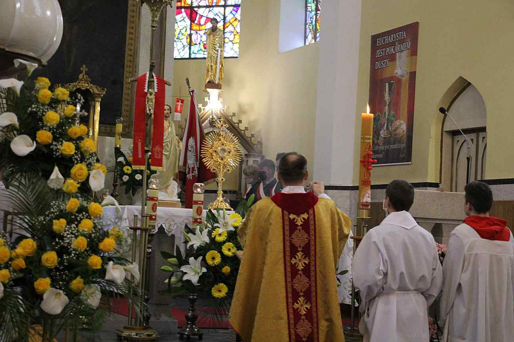 Msza św. w Krośniewicach