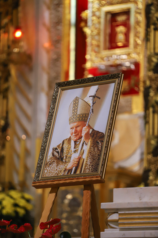 Dziękowali za życie św. Jana Pawła II