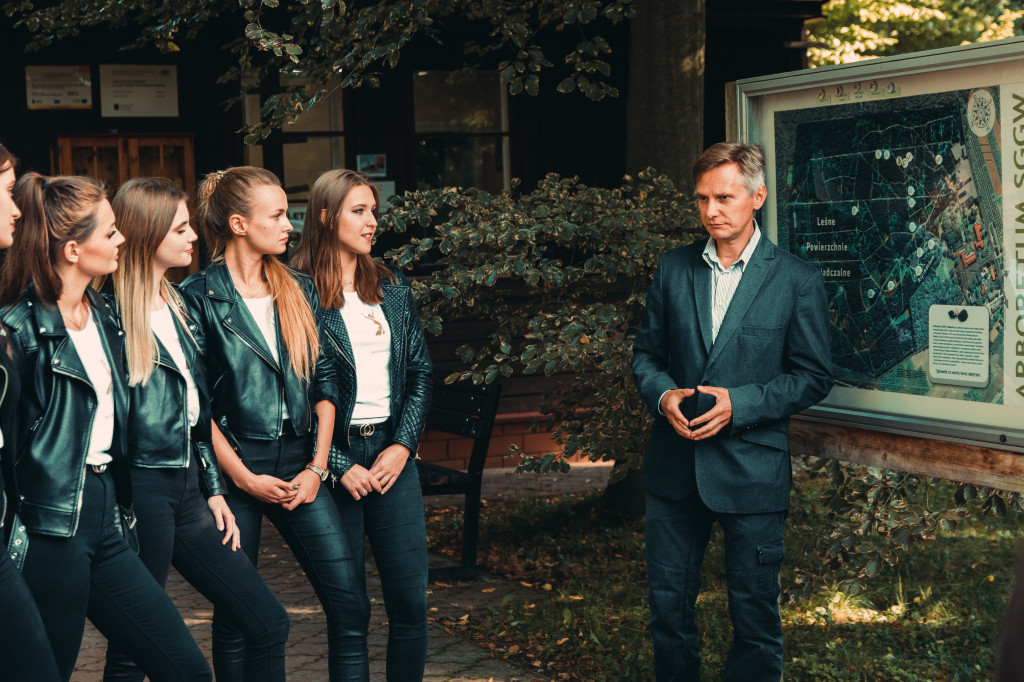 Finalistki Miss podróżują ŁKA