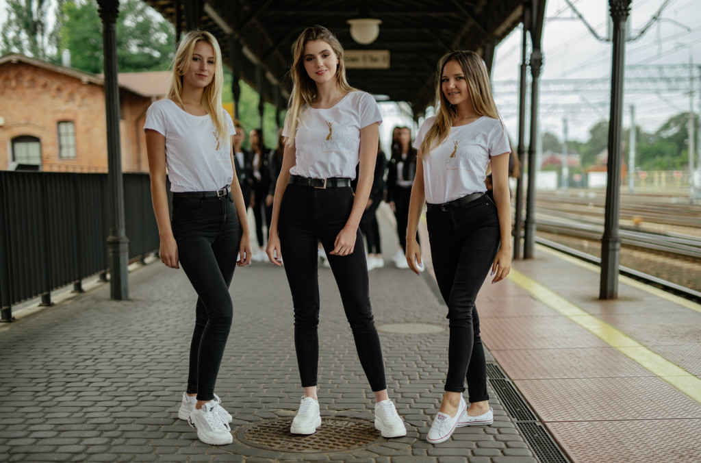 Finalistki Miss podróżują ŁKA