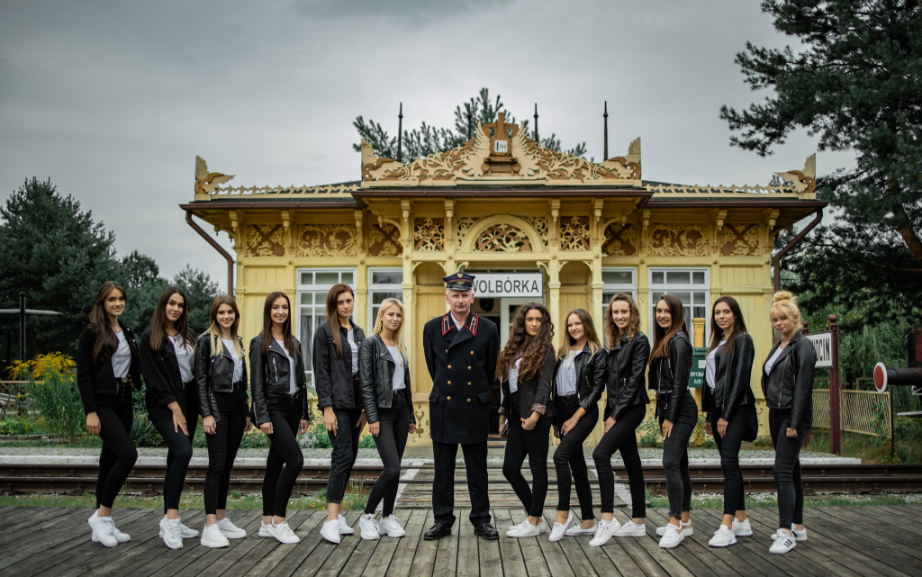 Finalistki Miss podróżują ŁKA