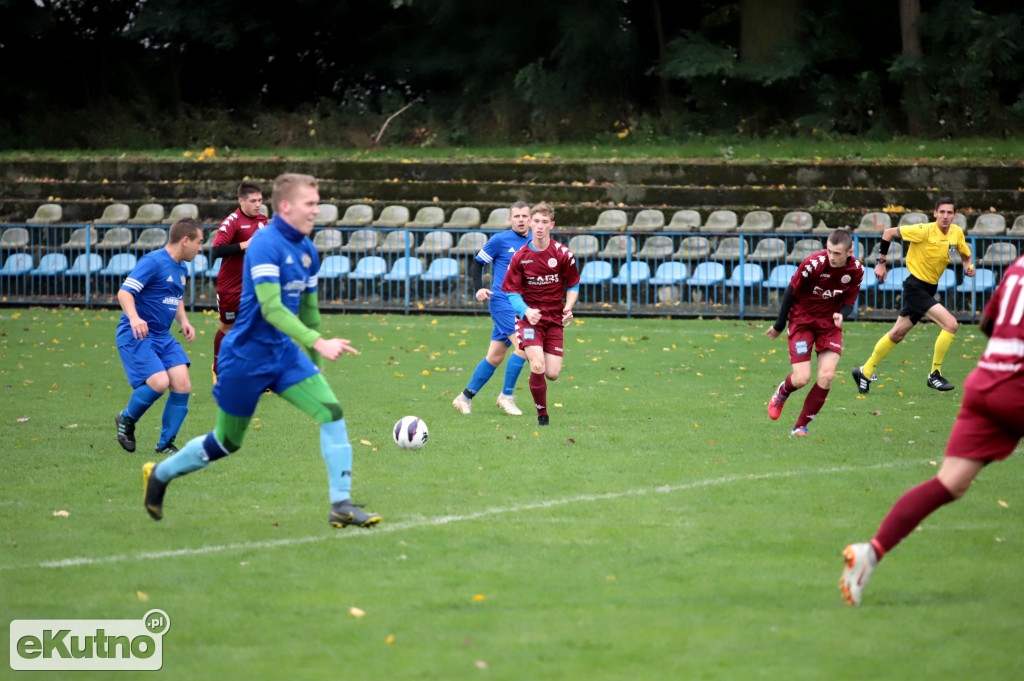 SL Salos Róża Kutno - LKS Dąbrówka 5 : 3