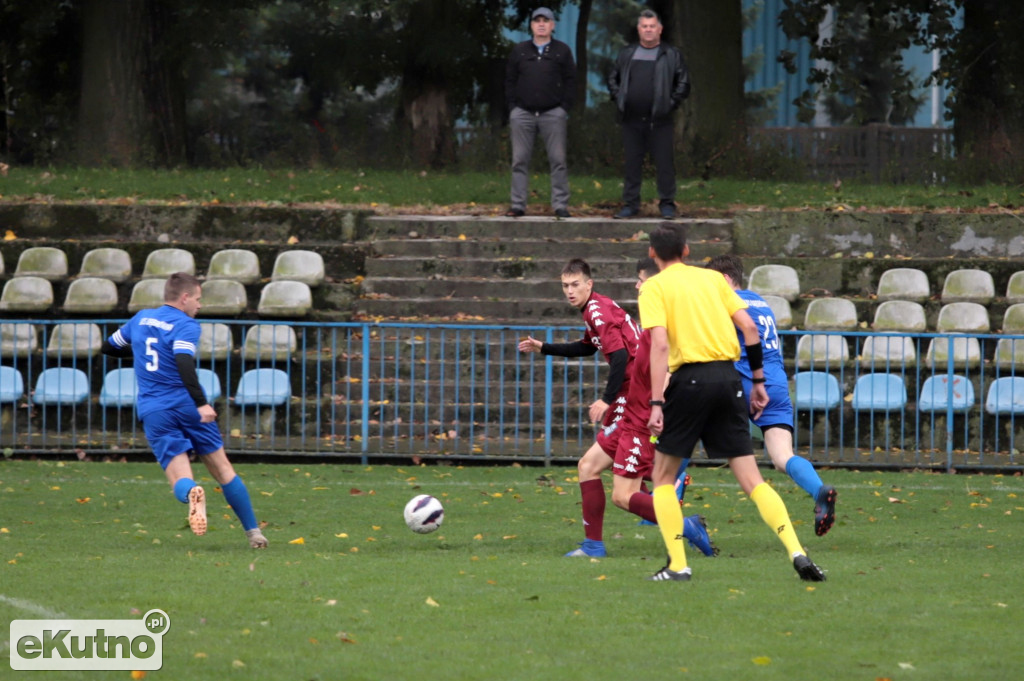 SL Salos Róża Kutno - LKS Dąbrówka 5 : 3