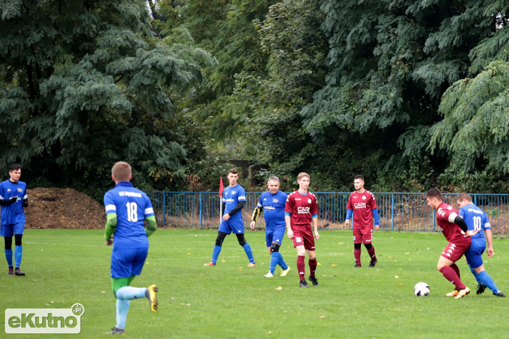 SL Salos Róża Kutno - LKS Dąbrówka 5 : 3