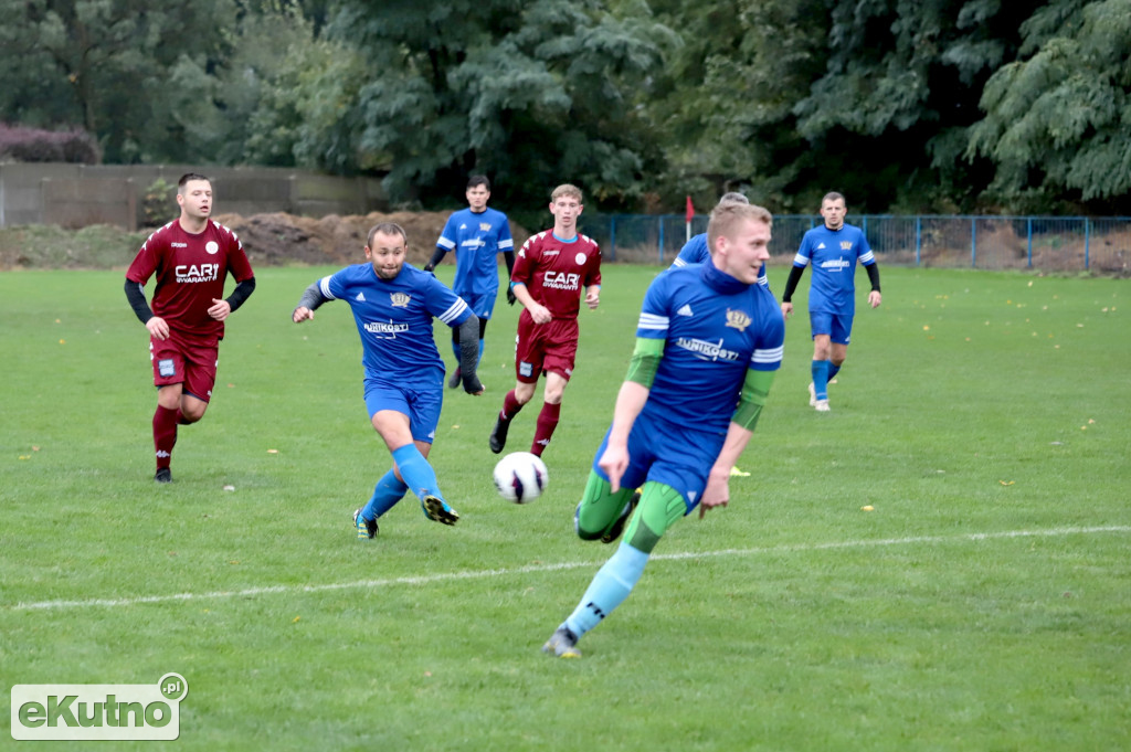 SL Salos Róża Kutno - LKS Dąbrówka 5 : 3