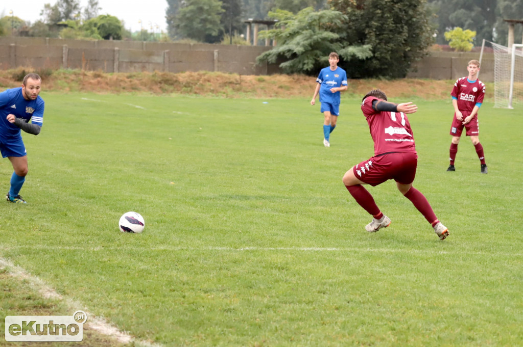 SL Salos Róża Kutno - LKS Dąbrówka 5 : 3