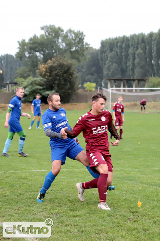 SL Salos Róża Kutno - LKS Dąbrówka 5 : 3