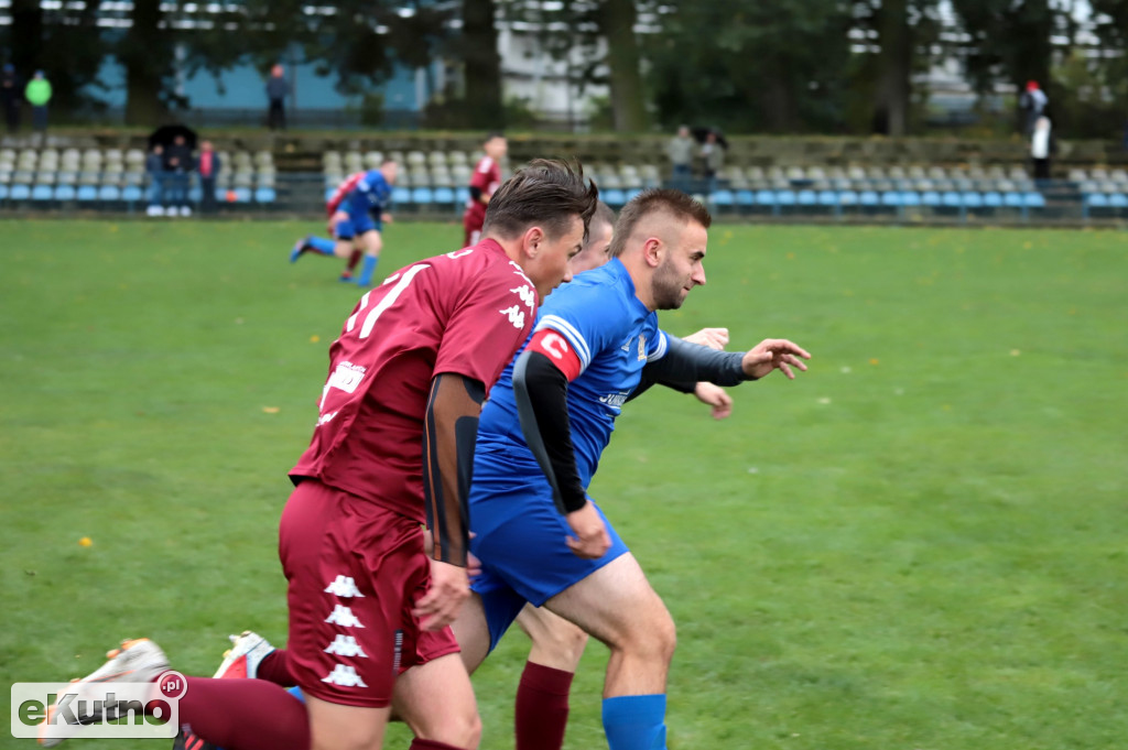 SL Salos Róża Kutno - LKS Dąbrówka 5 : 3